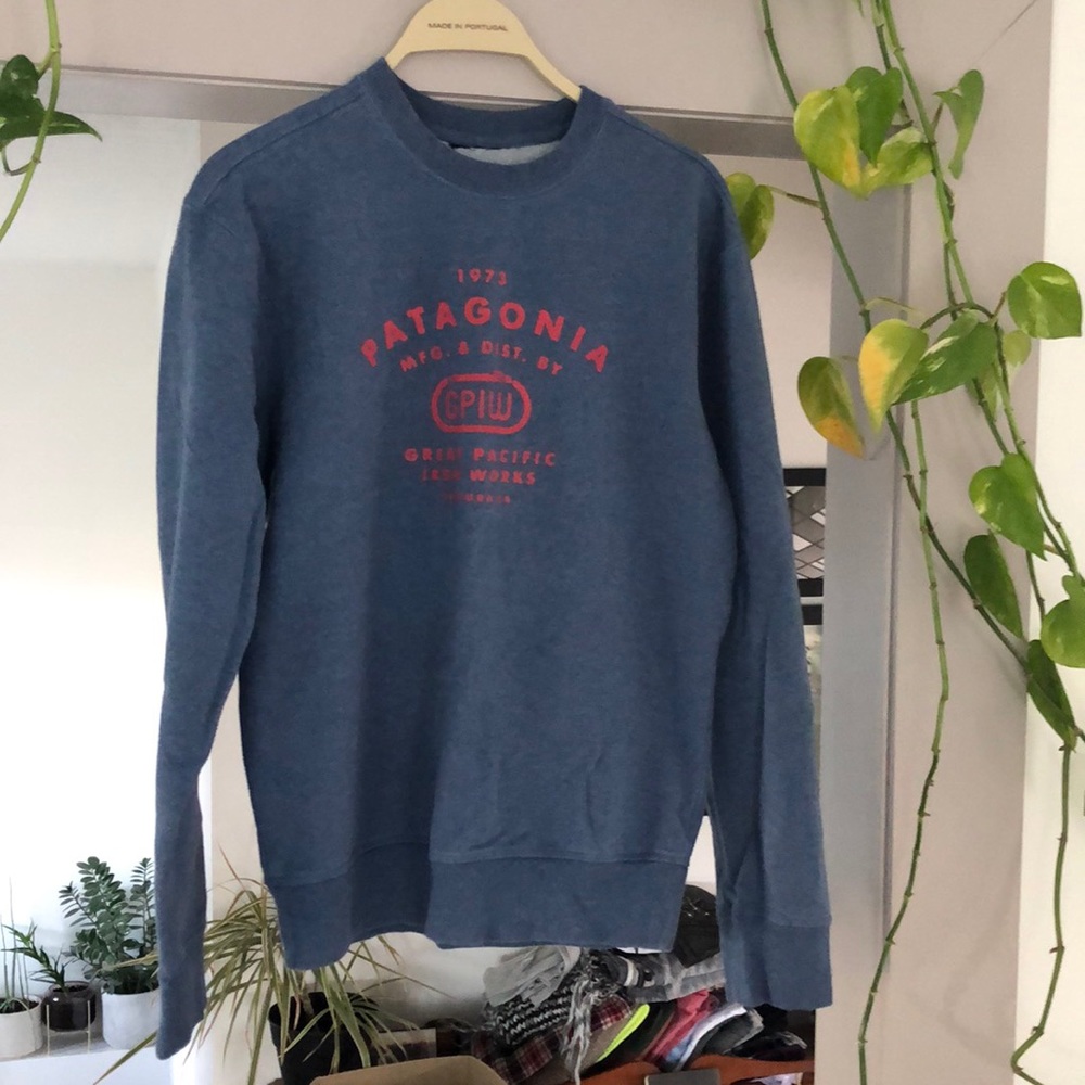 Patagonia sweatshirt Size S/M